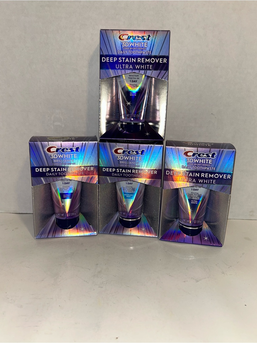 Crest 3D White Deep Stain Remover Ultra White Toothpaste - Holographic-4 Pack